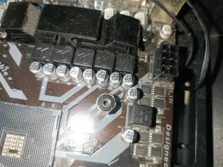 Gigabyte B450M DS3H V2 Placa Base(reparar)