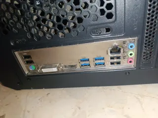 Gigabyte B450M DS3H V2 Placa Base(reparar)