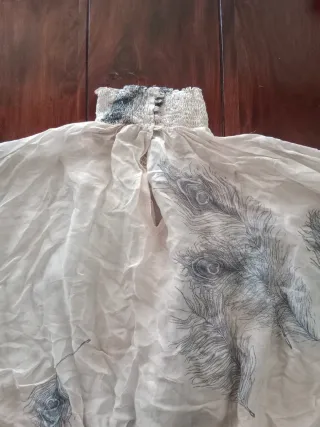 Blusa de mujer con volantes