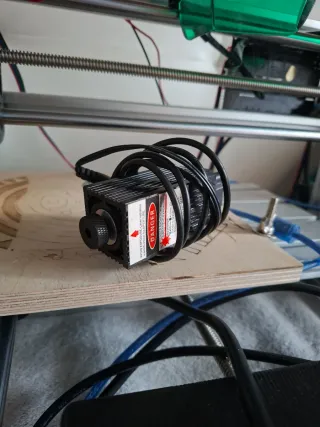 Láser y Fresadora CNC