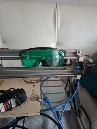 Láser y Fresadora CNC