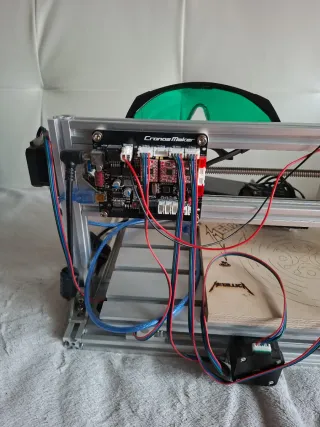 Láser y Fresadora CNC