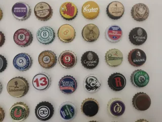 Collezione di etichette di birra internazionale varie