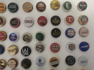 Collezione di etichette di birra internazionale varie