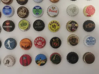 Collezione di etichette di birra internazionale varie