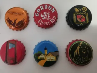 Collezione di etichette di birra internazionale varie