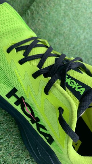 Zapatilla Hoka Challenger 8 Talla 44