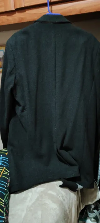 Abrigo de caballero negro sin usar