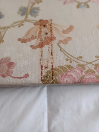 Cabecero tapizado de cama de 135cm.