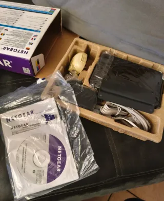 Router Modem DSL NETGEAR N300 DGN2200