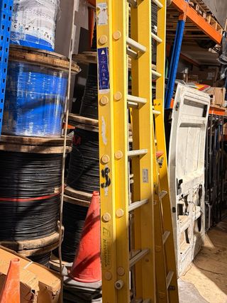 Escalera de Fibra Profesional de todos losnpeldaño