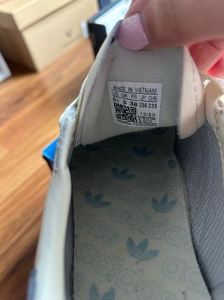 Adidas Spezial Beige y Azul