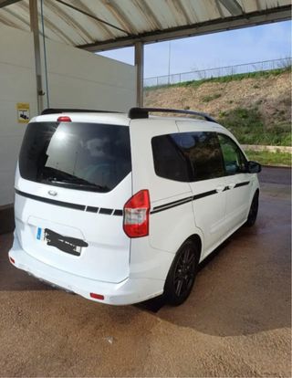 Ford Tourneo Courier Sport Diesel 1.5 100cv