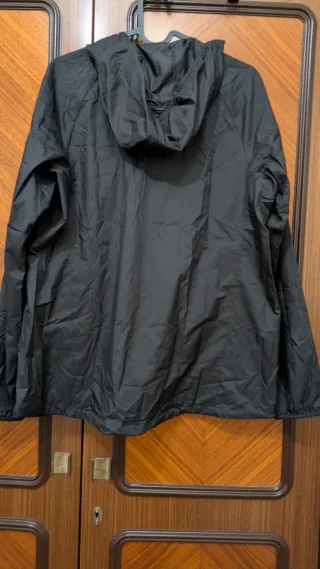 Uniqlo Parka Negra Talla XL