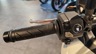 Honda Transalp 750 2025 - 4.000km Transferida