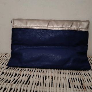 Bolso Pull&Bear azul y plateado