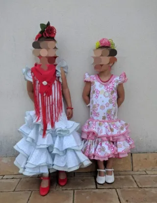 Vestido Flamenca Blanco con Lunares Celestes