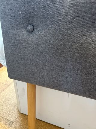 Cabecero de cama tapizado gris