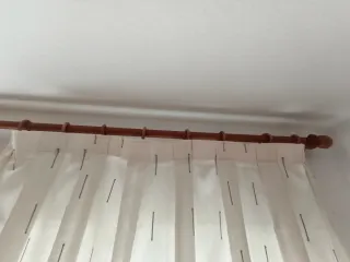 Cortinas blancas con detalles