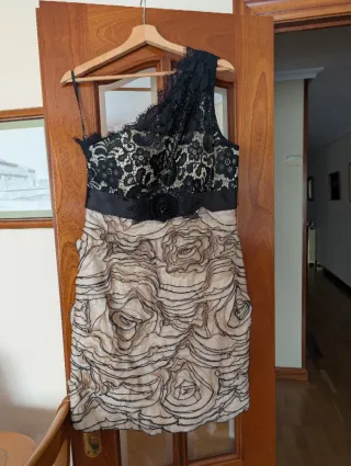 Vestido de fiesta beige y negro