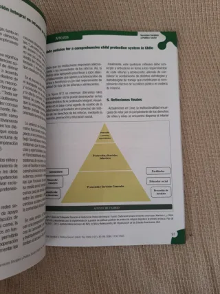 Libro Intervención Social con Infancia y adolescen