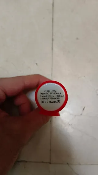 Batería Portátil Roja 2200mAh