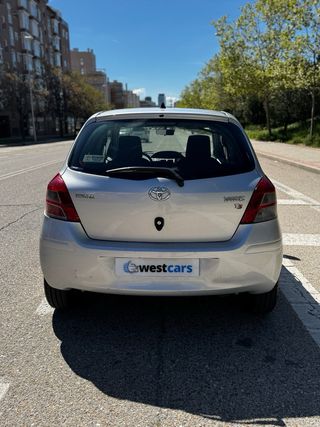 Toyota Yaris 2010