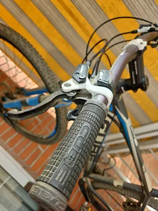 Bicicleta de Montaña Cube