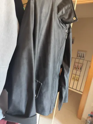 Cazadora "Polipiel"  Negra