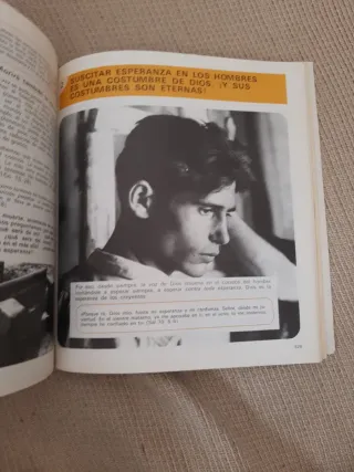 Libro Con vosostros está 4