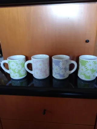 Set 4 Tazze Ceramica Fiori