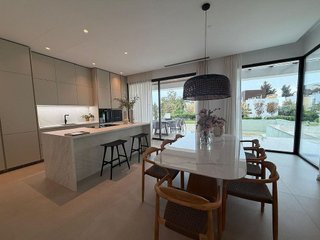 Chalet en alquiler en El Higueral - La Merced en Marbella