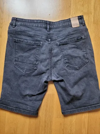 Bermuda vaquera Pull&Bear negra Talla M