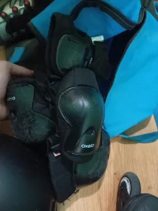 Patines Oxelo negros con protecciones para niños