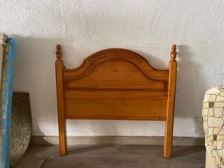 Cabecero de madera estilo clásico