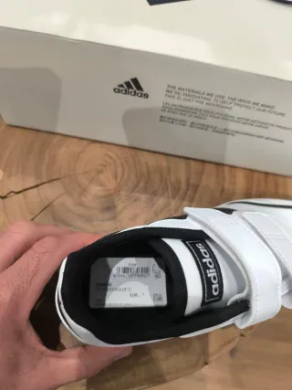 Zapatillas Adidas VS Switch Velcro Blanca talla 33