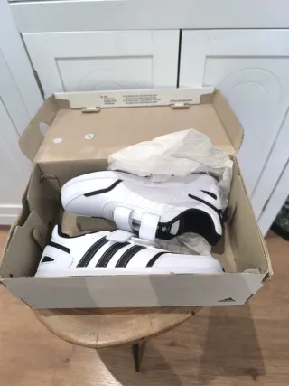 Zapatillas Adidas VS Switch Velcro Blanca talla 33