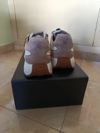 Zapatillas Munich Vestir Marrón y Blanco
