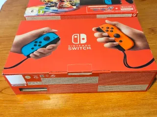 Nintendo Switch + Mario Kart 8 Deluxe + Accesorios