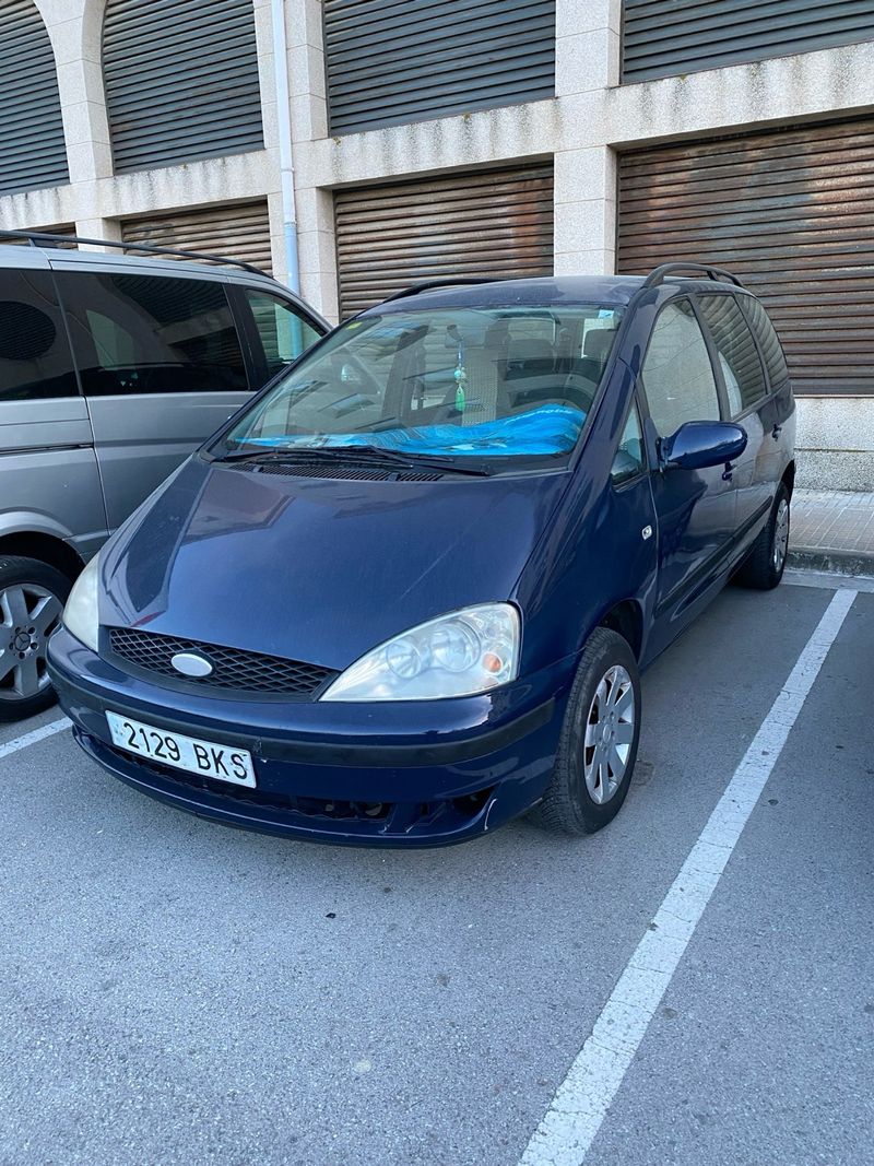 Ford Galaxy 2003 - foto 1