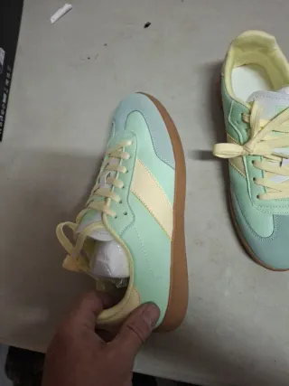 Zapatillas unisex verde y amarillo