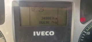 Iveco Eurocargo 180E28 Camión Grúa