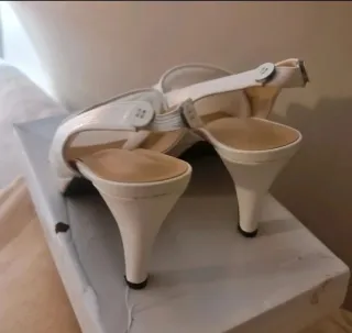 Slingback Blancas T.40 Tacón 10cm A estrenar