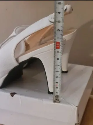 Slingback Blancas T.40 Tacón 10cm A estrenar