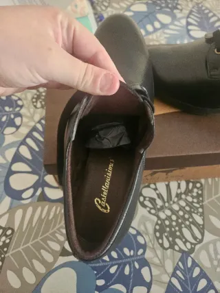 Zapatos de piel negros con cordones