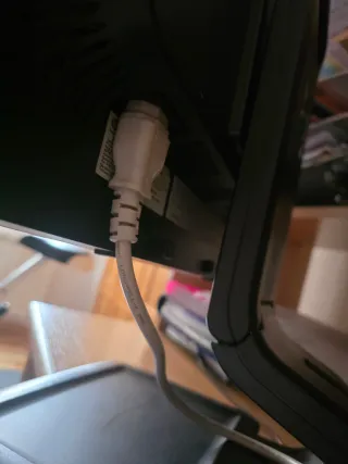 Pantalla HP 22 DisplayPort/DVI/VGA