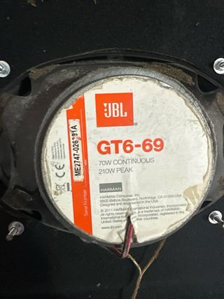 Bandeja trasera con altavoces JBL GT6-6