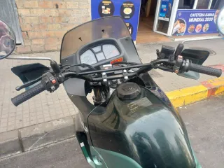 Honda Transalp 600V Verde ITV Nov27