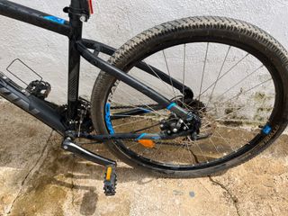 Bicicleta Decathlon MTB da montagna