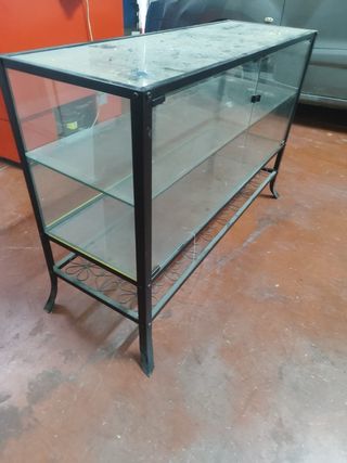 Vitrina hierro forjado cristal